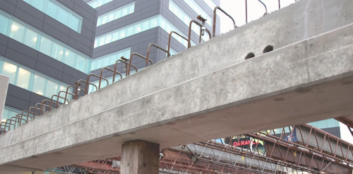 Bild av hållbara betonglösningar från SBK AB för garage och parkeringsstrukturer med Spännbalksystem.